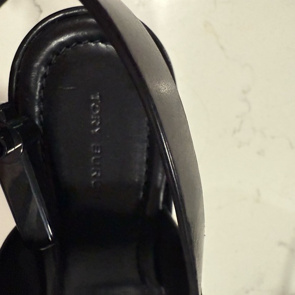 NWT Tory Burch ELEANOR Black Sandals with Gold Accent - Picture 7 of 7